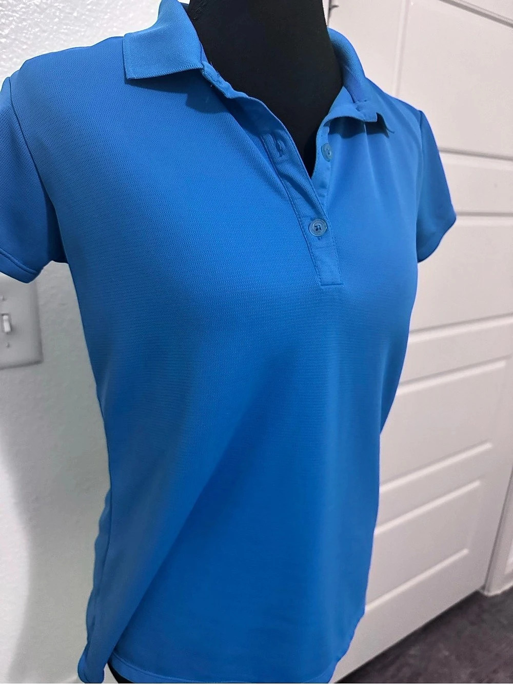 Columbia Women's Blue Polo Shirt Size Medium Like New - Picture 3 of 7